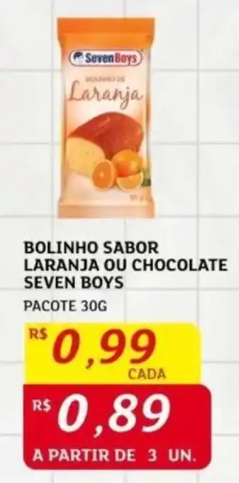 Assaí Atacadista BOLINHO SABOR LARANJA OU CHOCOLATE SEVEN BOYS PACOTE 30G oferta