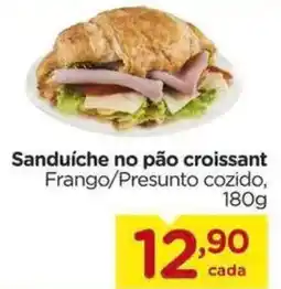 Carrefour Sanduíche no pão croissant Frango/Presunto cozido, oferta