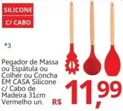 Pegador de Massa ou Espátula ou Colher ou Concha EM CASA Silicone c/ Cabo de Madeira 31cm Vermelho un.
