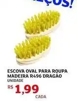 Assaí Atacadista Escova oval para roupa madeira oferta