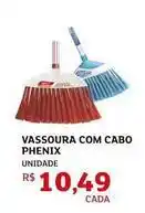Assaí Atacadista Phenix - vassoura com cabo oferta