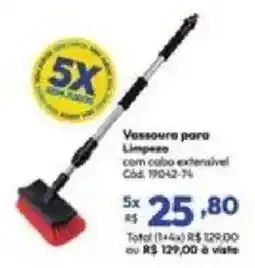 Lojas Becker Vassoura para Limpeza com cabo extensível oferta
