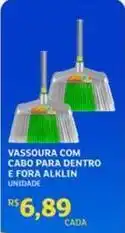 Assaí Atacadista Alklin - vassoura com cabo para dentro e fora oferta