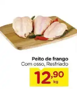 Carrefour Bairro Peito de frango com osso, resfriado oferta