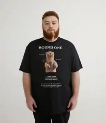 Renner Camiseta em algodão manga curta com estampa round 1 e urso psycho oferta