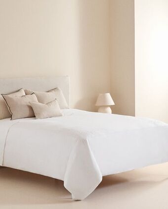 ZARA HOME Capa de edredão com bordado de ramos oferta