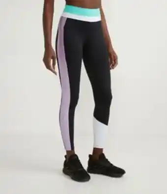 Calça legging esportiva em poliamida com recortes color block