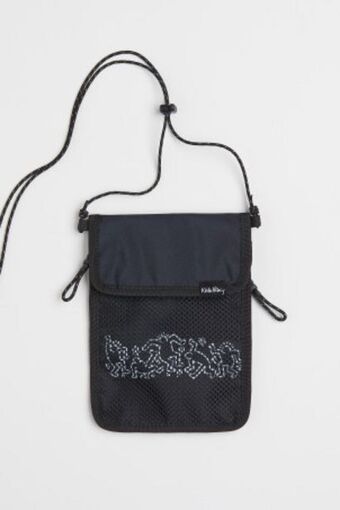 H&M Neck-strap bag offer