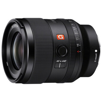 Best Buy Sony E-Mount Full-Frame FE 35mm f/1.4 Premium G Master Large-Aperture Wide Angle Prime Lens offer