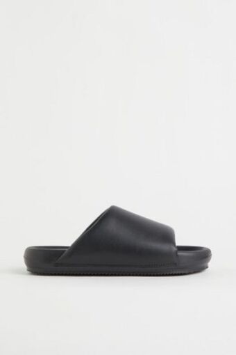 H&M Slides offer