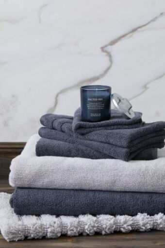 H&M Cotton bath towel offer