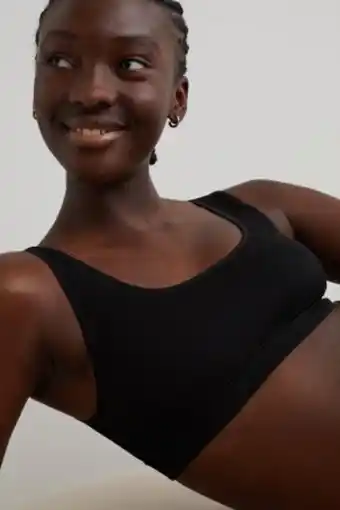 H&M 2-pack seamless bra tops offer