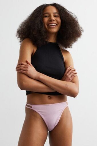 H&M 3-pack thong briefs offer