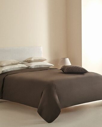 ZARA HOME (300 thread count) cotton percale duvet cover offer