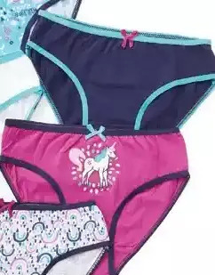 Giant Tiger Girls 6 pack Underwear offer