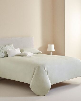 ZARA HOME (300 thread count) sateen duvet cover offer