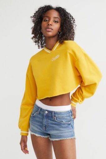 H&M Low waist denim shorts offer