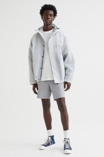 H&M Cotton shorts offer