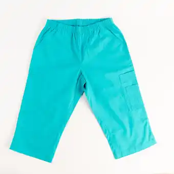 Giant Tiger Options women's scrub capri with elastic waistband and side cargo pockets offer
