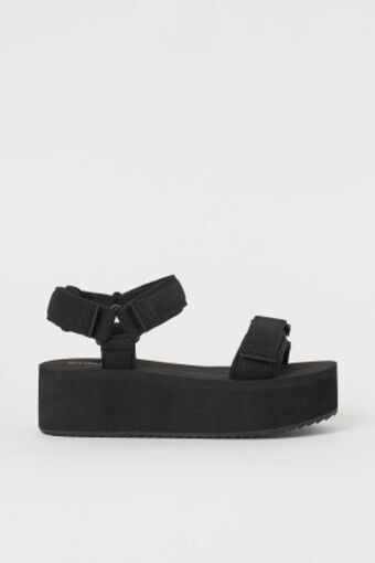 H&M Platform sandals offer