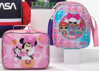Giant Tiger Girls or boys lunch bags offer