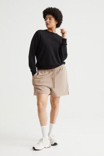 H&M Sweatshorts offer