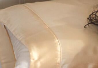 Sleep Country Pür silk pillowcase offer