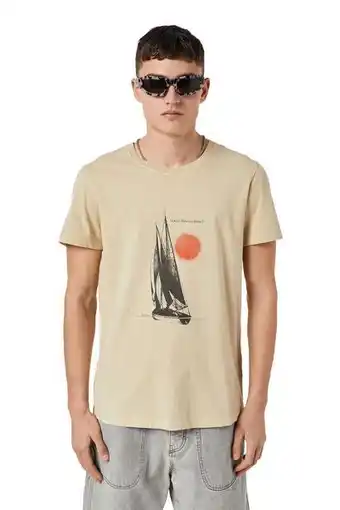 Diesel T-shirt with sailing print offer