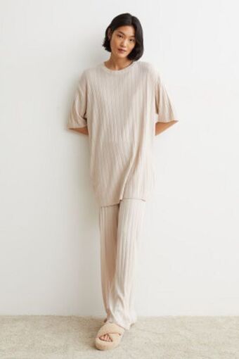 H&M Ribbed sweater offer