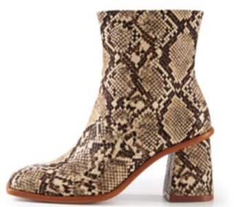 Walmart Ladies fashion boots offer