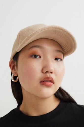 H&M Fleece cap offer