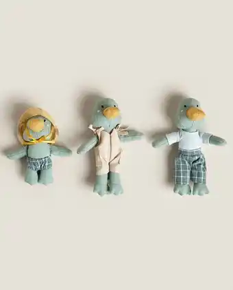 Plush toy beach duck family