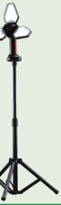 Canadian Tire Eliminator led 1000-lumen 3-blade work light with tripod stand offer