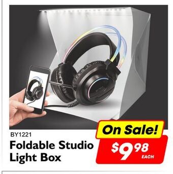 Debranded foldable studio light box