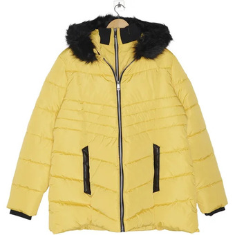 Giant Tiger Women's quilted short parka offer