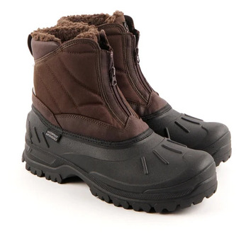 Giant Tiger Men's ice fields boots offer