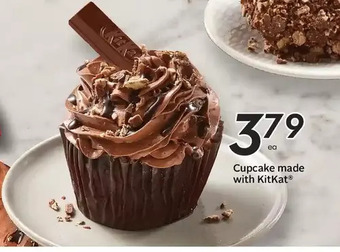 Cupcake made with kitkat
