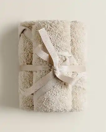 ZARA HOME (pack of 3) ecologically grown cotton towels offer
