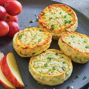 M & M Food Market Spinach and red pepper egg white omelette bites offer