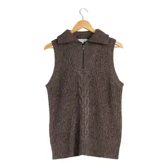 Giant Tiger Mystyle women's zip neck vest offer