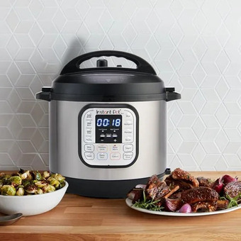 Walmart Instant pot 6-qt. duo v5 7-in-1 pressure cooker offer