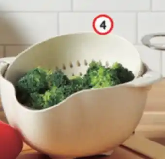 Home Hardware Colander set offer