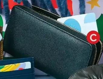 Giant Tiger Women's leather wallet offer