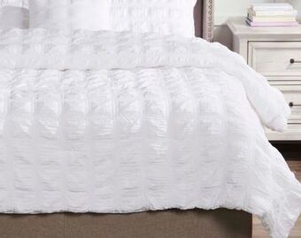 The Brick Elanna 4-piece full/queen comforter set offer