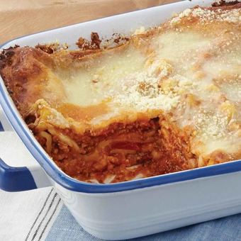 M & M Food Market Supreme homestyle lasagna offer