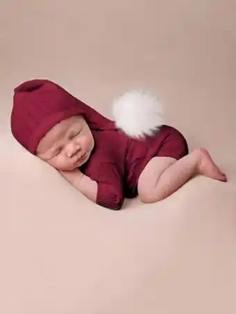 SheIn Newborn photography keyhole back bodysuit & pom pom hat offer
