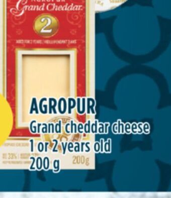 Marché Adonis Agropur grand cheddar cheese offer