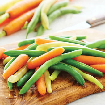 M & M Food Market Bean & carrot medley offer