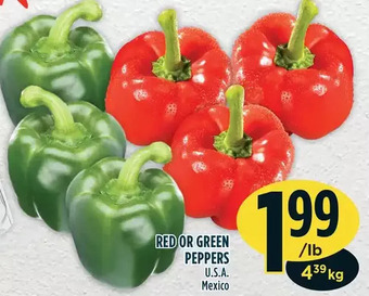 Marché Adonis Red or green peppers offer