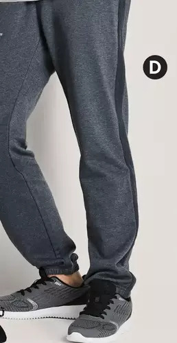 Giant Tiger Men's active joggers offer